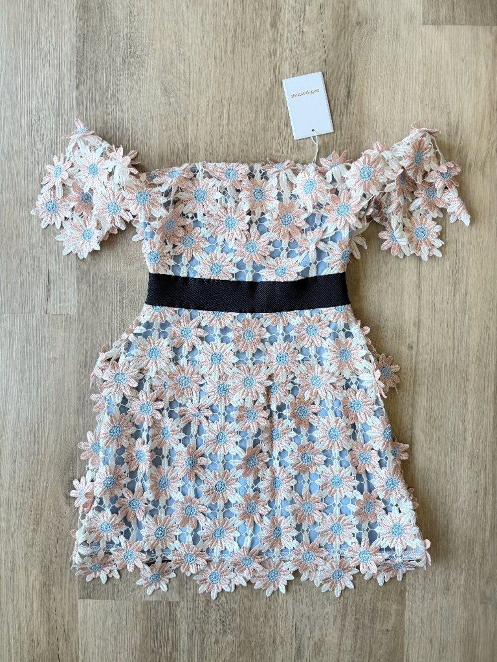 NWT Self-Portrait 3D Daisy Guipure Off-Shoulder Mini Dress Pink Blue Size 2 XS